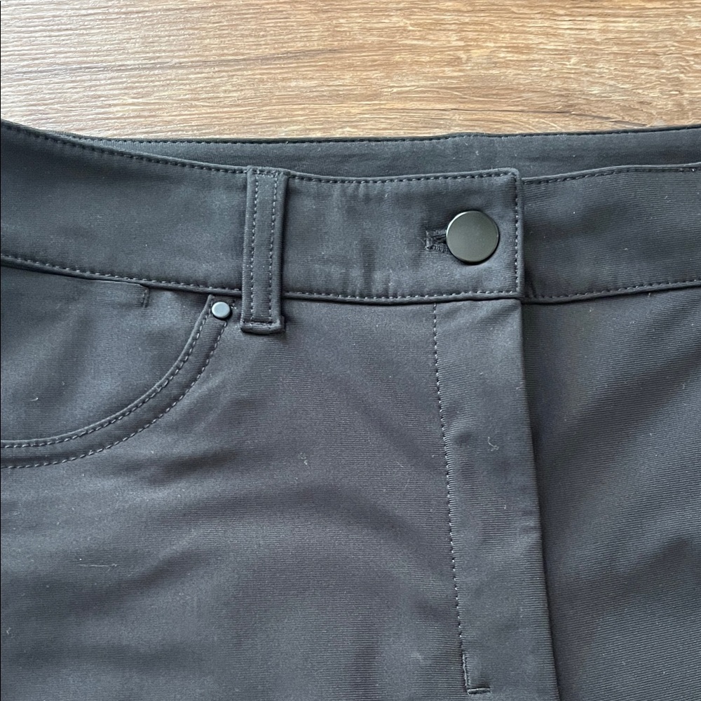 Lululemon Crop Stretch Pants Size 8 - Picture 2 of 6